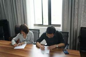 推進幫帶結(jié)對建設(shè)，搭建成長成才大舞臺 ——房總集團導(dǎo)師傳幫帶簽訂