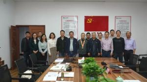 重溫崢嶸歲月，不忘初心使命——房總集團(tuán)舉辦老黨員座談會(huì)