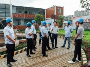 市人大常委會黨組副書記、副主任董立新一行赴市北32地塊調研大氣污